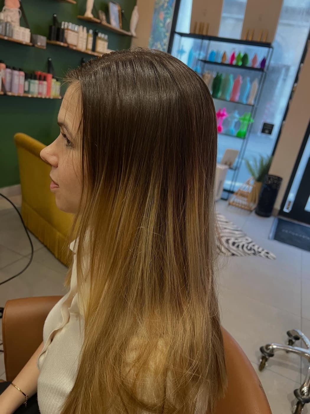 Après : blond doré lumineux